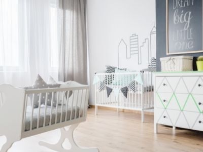 Jak udekorować sypialnię dla noworodka?